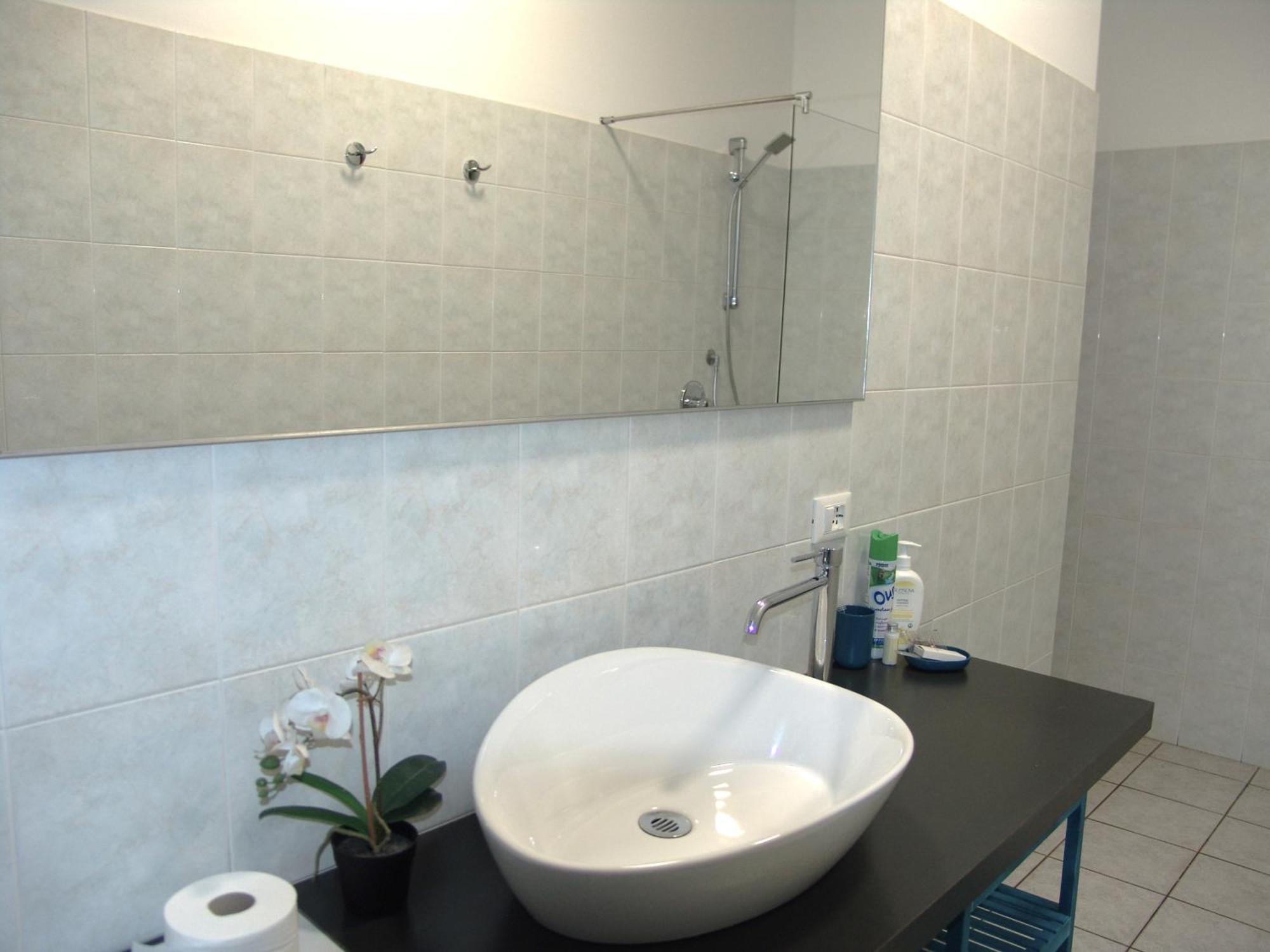 Modern Apartment Luci & Stelle Near Lake Como Nibionno Buitenkant foto