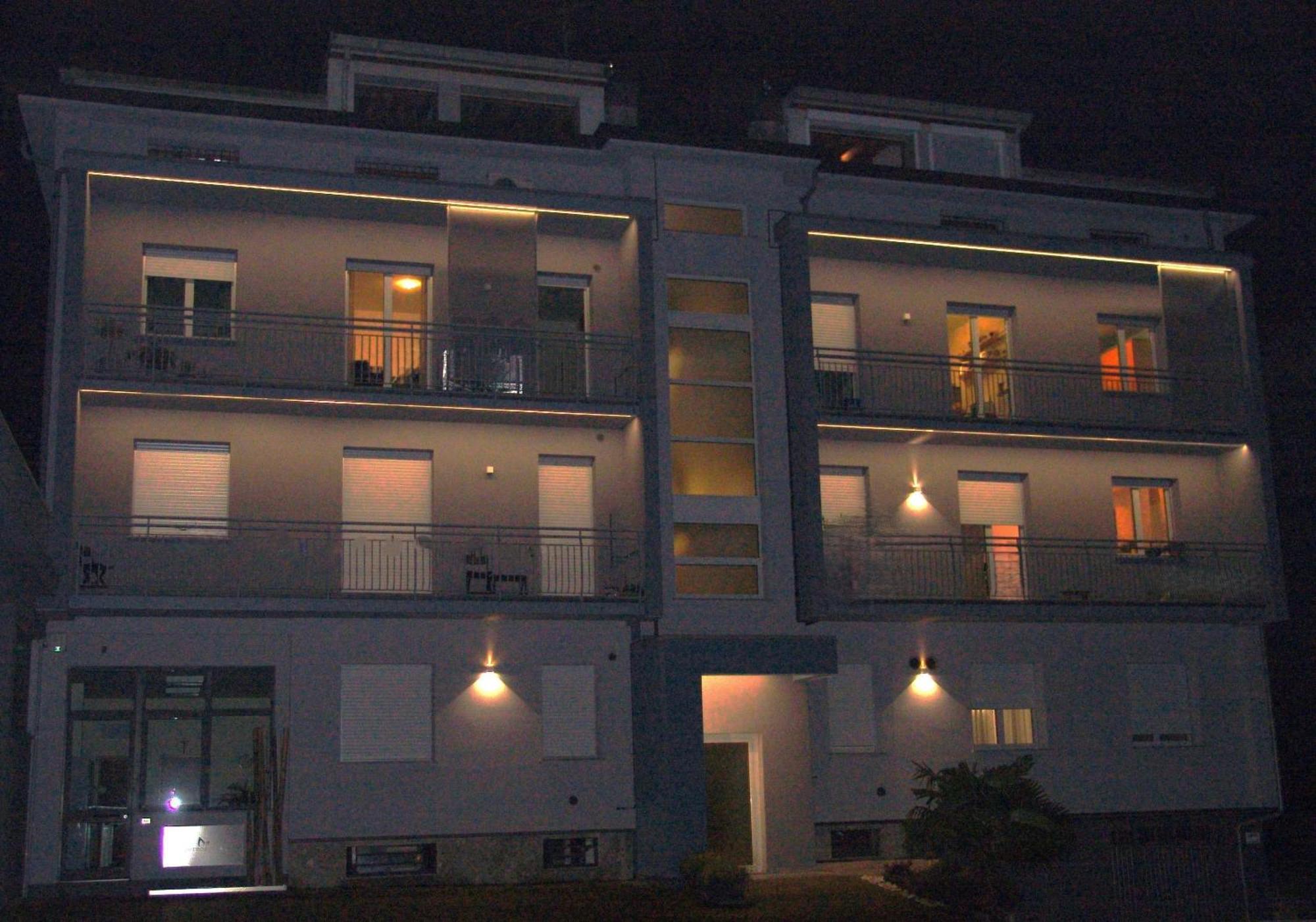 Modern Apartment Luci & Stelle Near Lake Como Nibionno Buitenkant foto