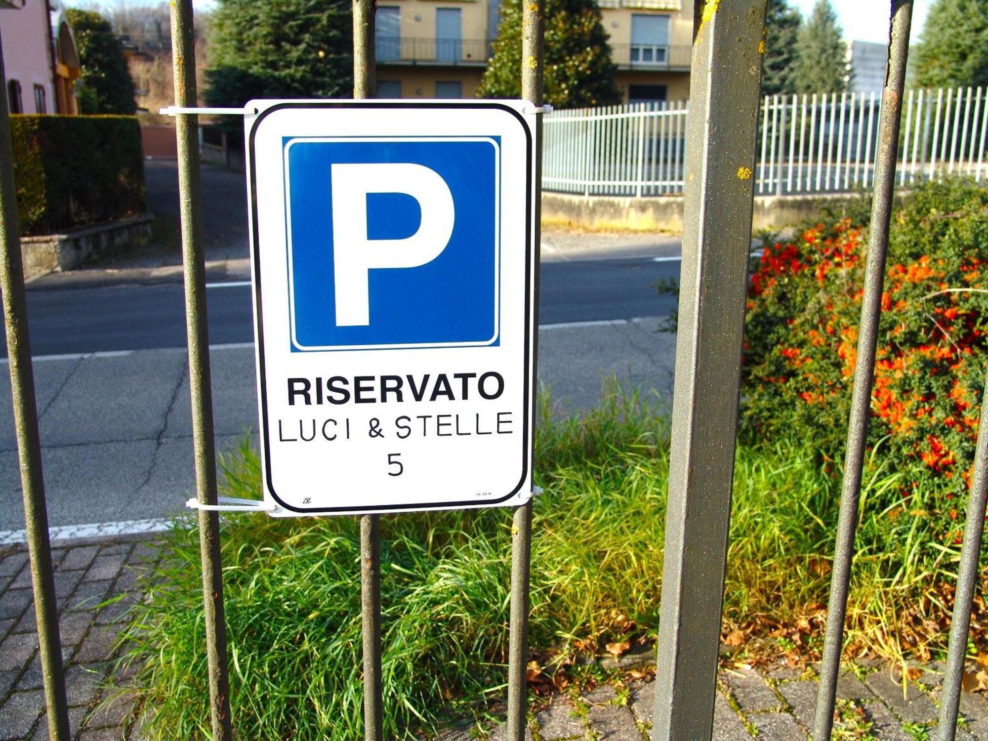 Modern Apartment Luci & Stelle Near Lake Como Nibionno Buitenkant foto