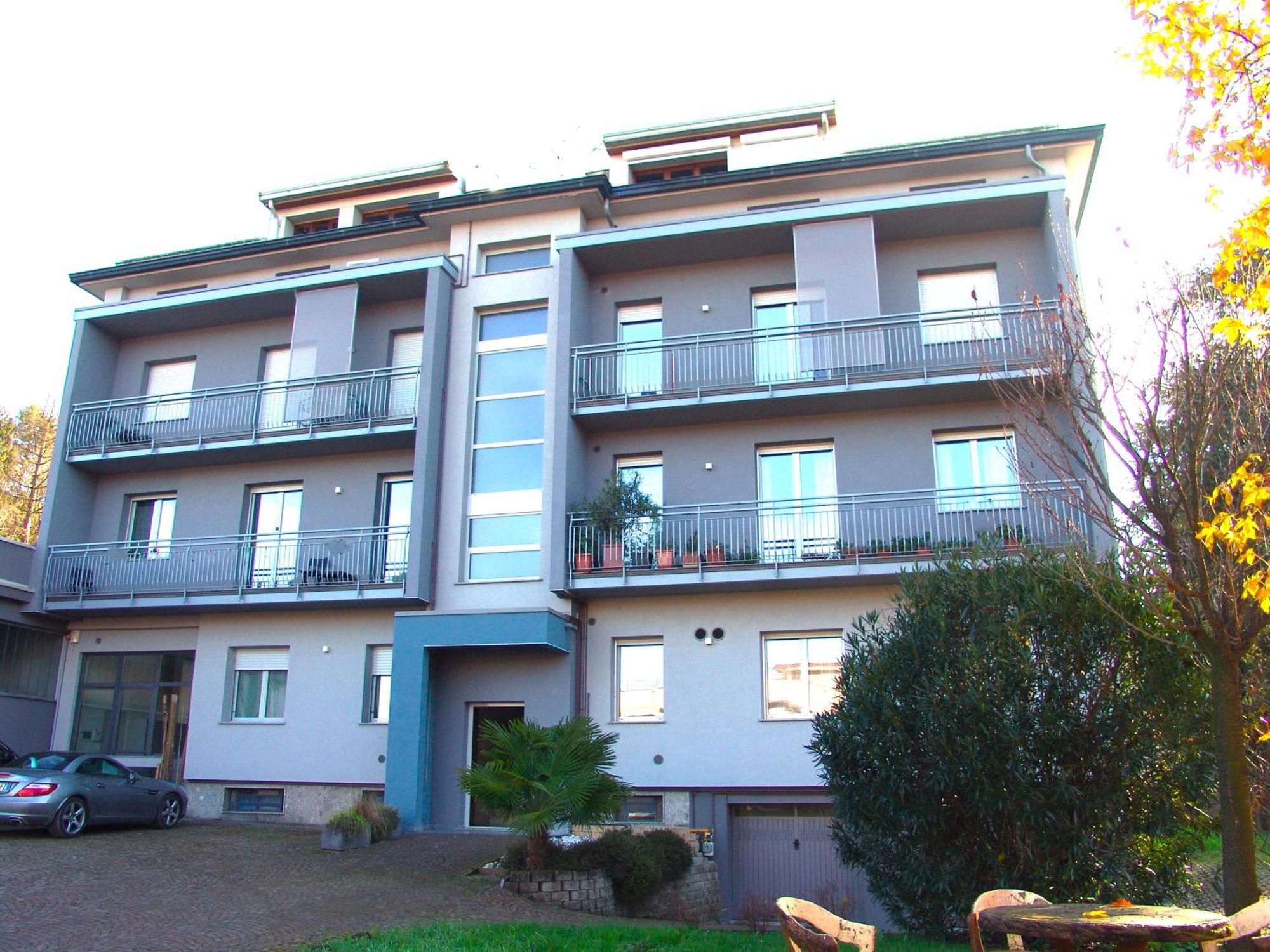 Modern Apartment Luci & Stelle Near Lake Como Nibionno Buitenkant foto
